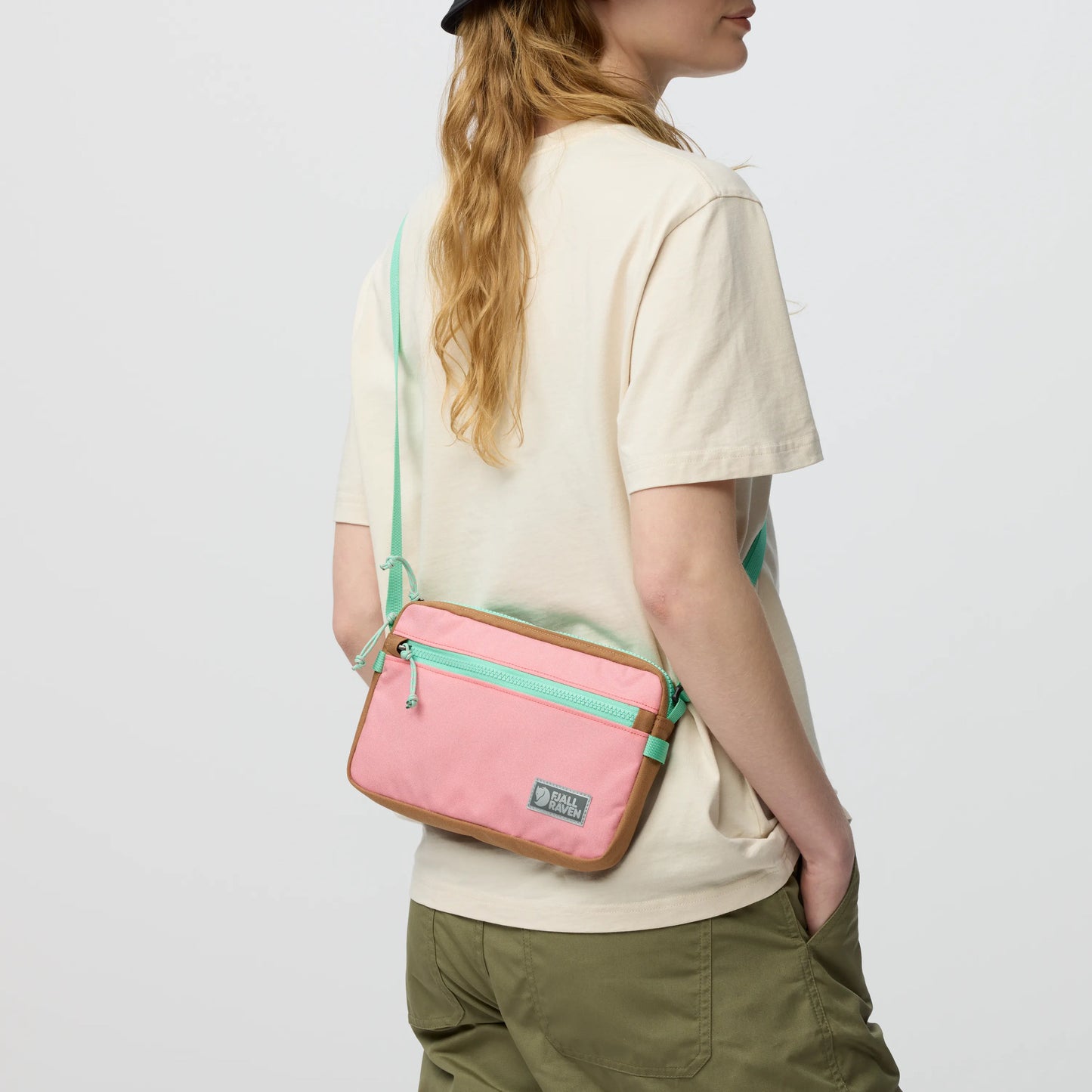 FJÄLLRÄVEN 北極狐【狐狸袋】VARDAG POCKET LARGE 斜背包 #23200339