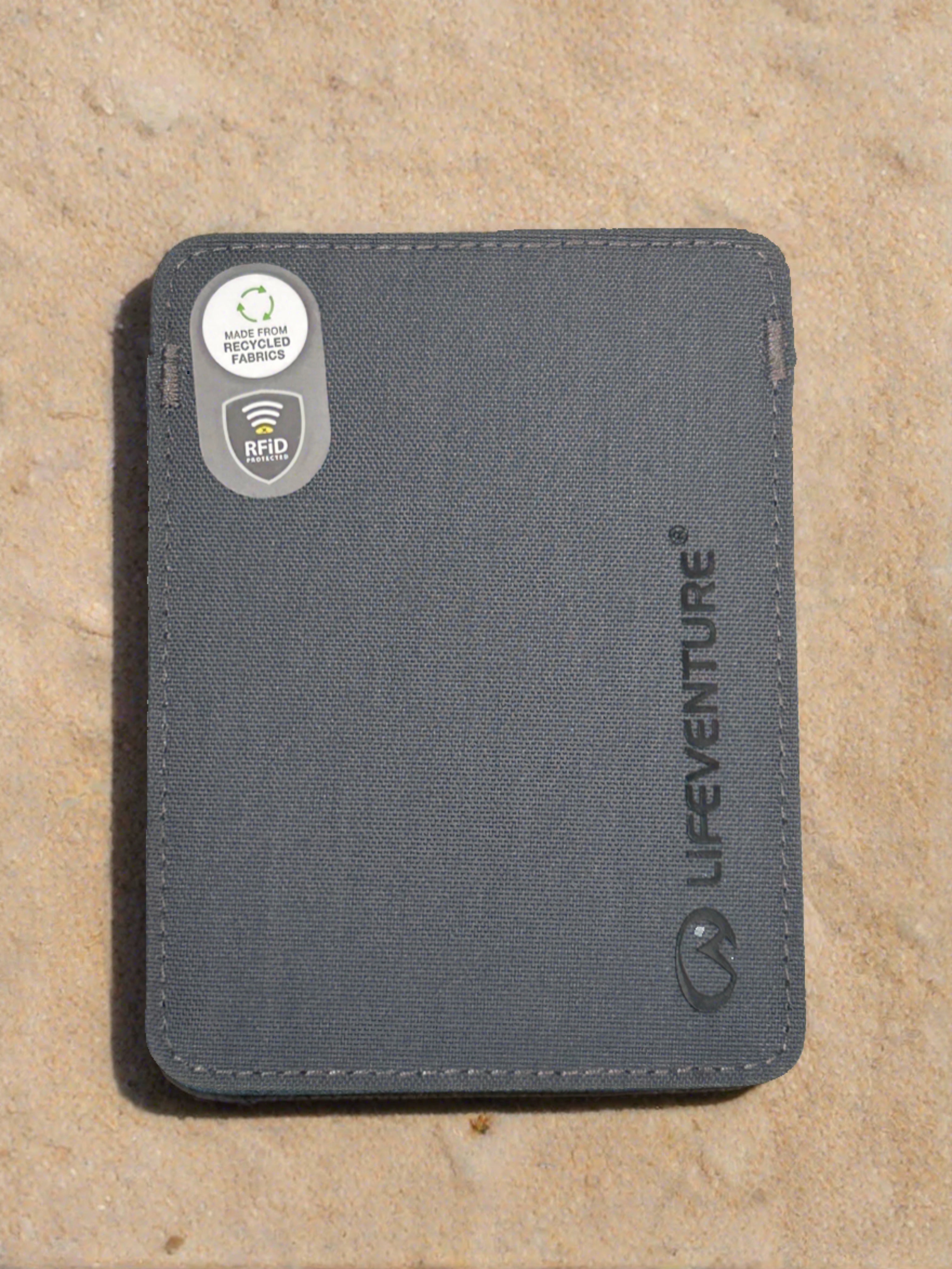 LiFEVENTURE RFiD Travel Wallet