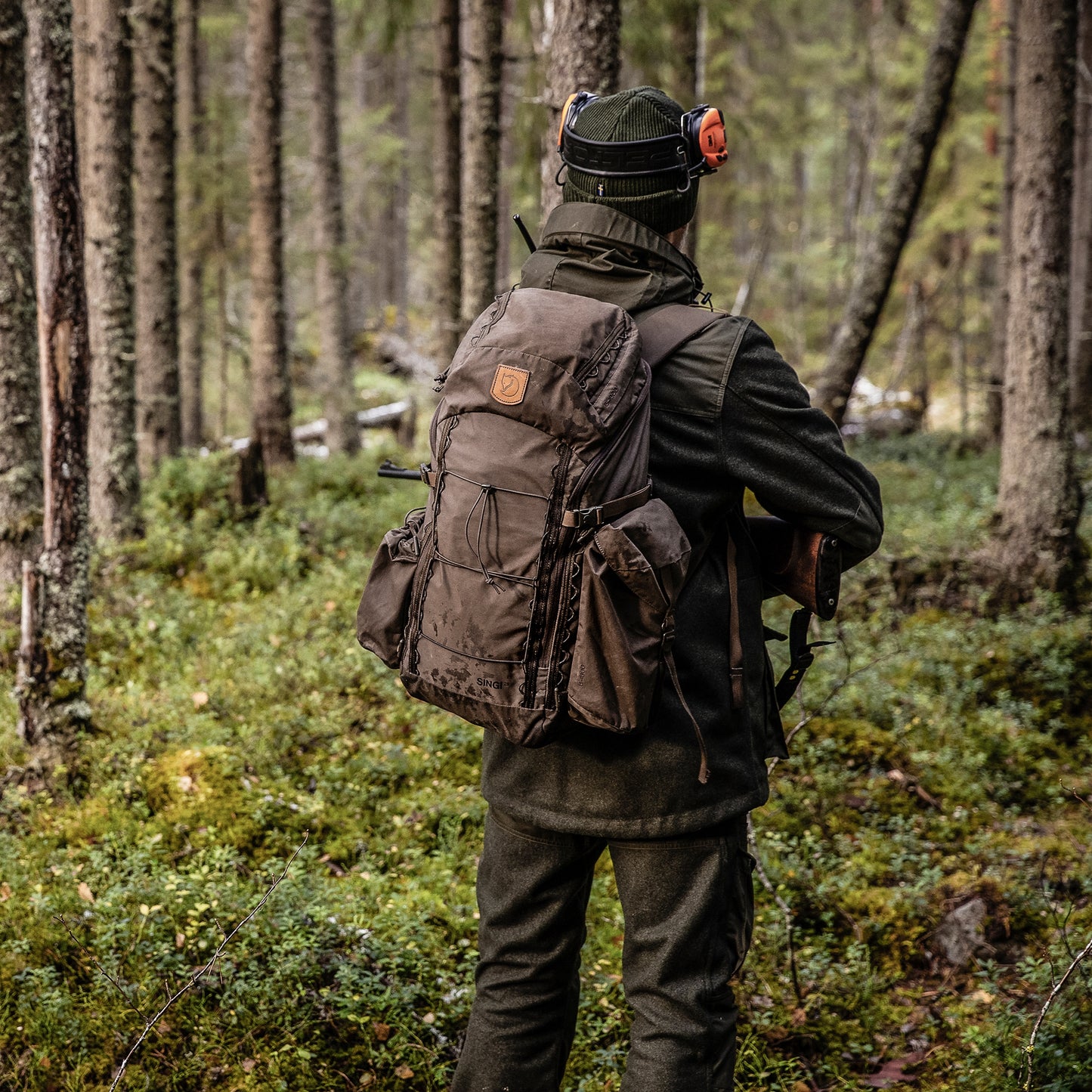 FJÄLLRÄVEN - 瑞典北極狐【狐狸袋】SINGI 28 登山旅行背包 23320-633 DARK OLIVE