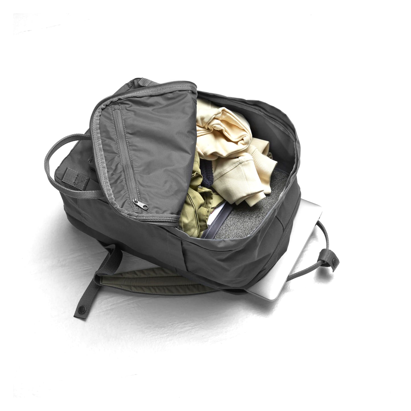 FJÄLLRÄVEN 北極狐【狐狸袋】KÅNKEN KONCEPT LAPTOP 15 #23200411