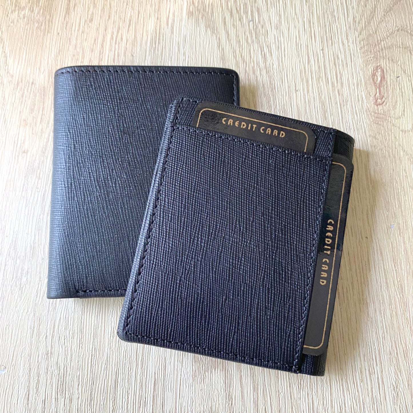[香港品牌 EBELT] WM 141 RFID  十字壓紋 牛皮  纖巧銀包  SOFFIANO COW LEATHER Mini Wallet
