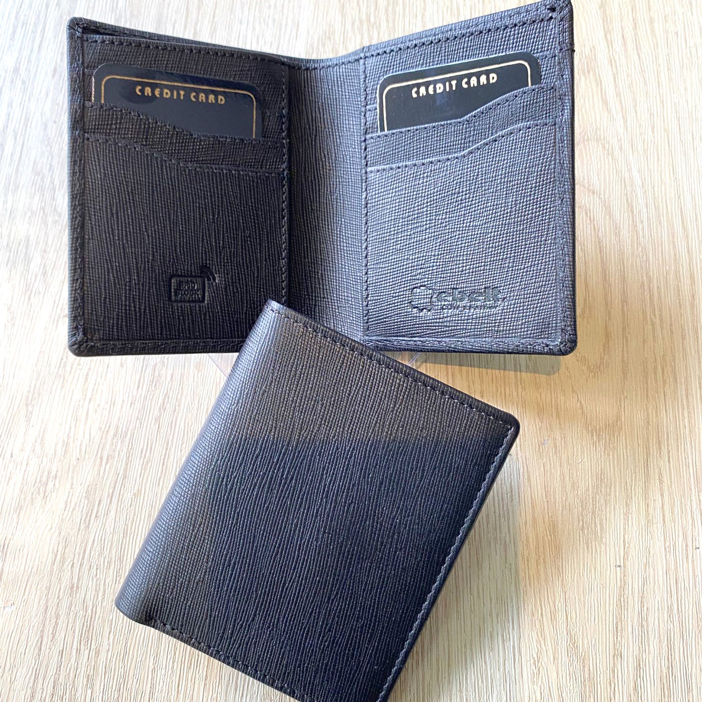 [香港品牌 EBELT] WM 141 RFID  十字壓紋 牛皮  纖巧銀包  SOFFIANO COW LEATHER Mini Wallet