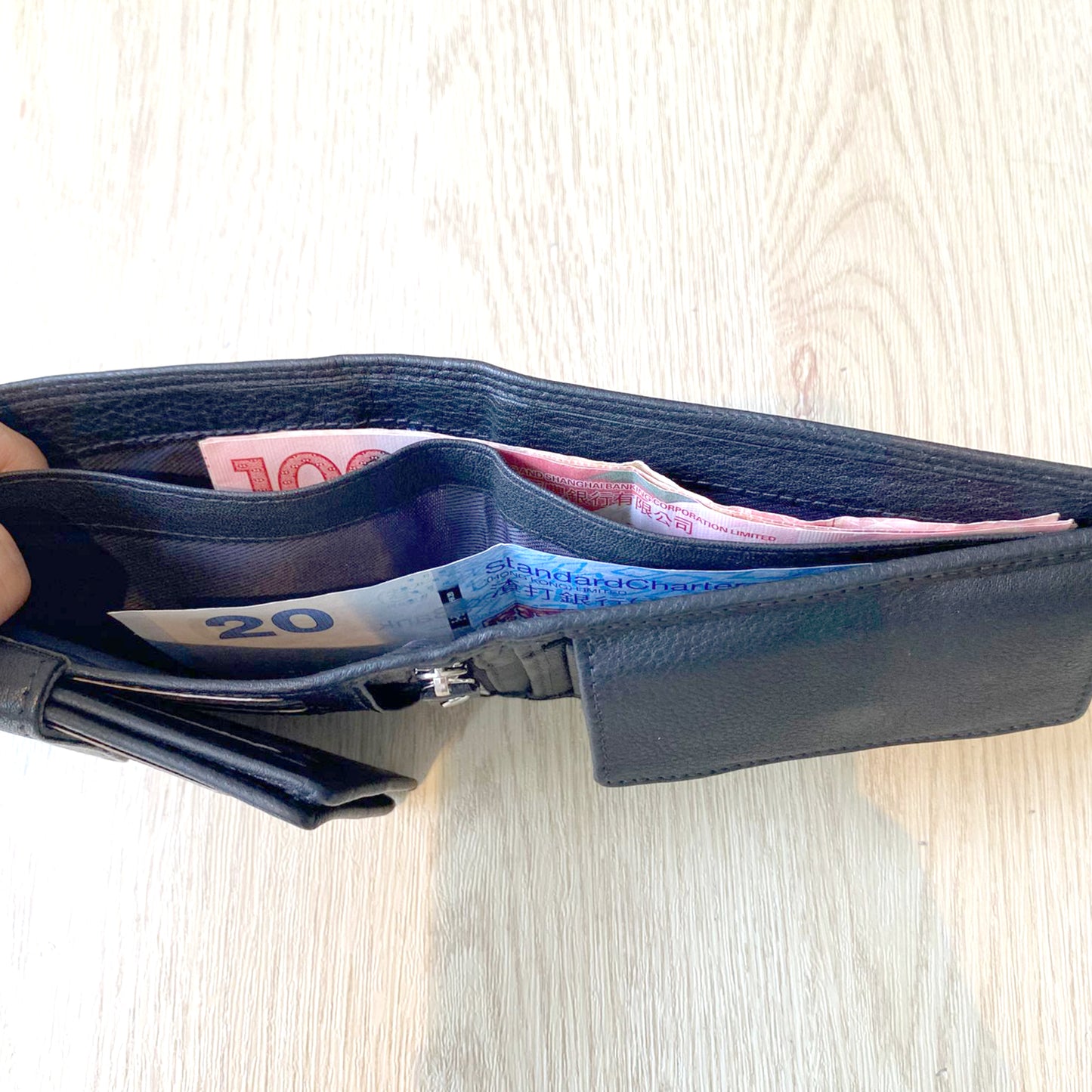 【香港品牌 ebelt】 RFID 頭層牛皮真皮銀包（加大容量）TOP GRAIN COW LEATHER WALLET - WM 166