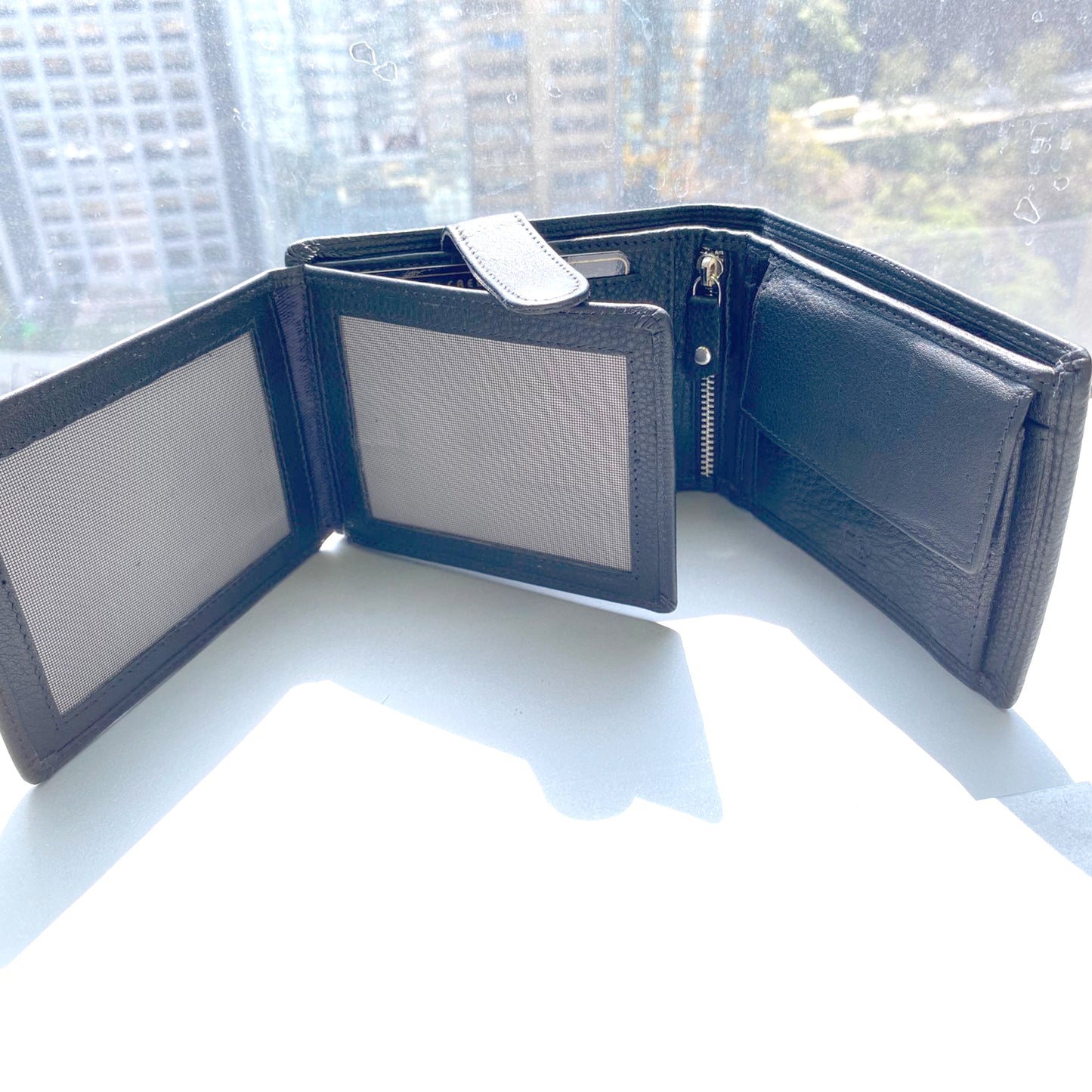 【香港品牌 ebelt】 RFID 頭層牛皮真皮銀包（加大容量）TOP GRAIN COW LEATHER WALLET - WM 166