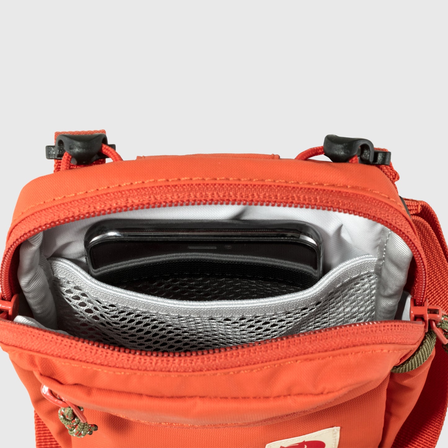 FJÄLLRÄVEN - 瑞典北極狐【狐狸袋】HIGH COAST POCKET 斜揹袋腰包 23226-623  MOUNTAIN GREEN