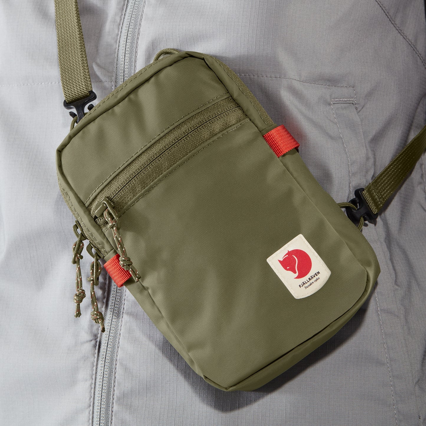FJÄLLRÄVEN - 瑞典北極狐【狐狸袋】HIGH COAST POCKET 斜揹袋腰包 23226-623  MOUNTAIN GREEN
