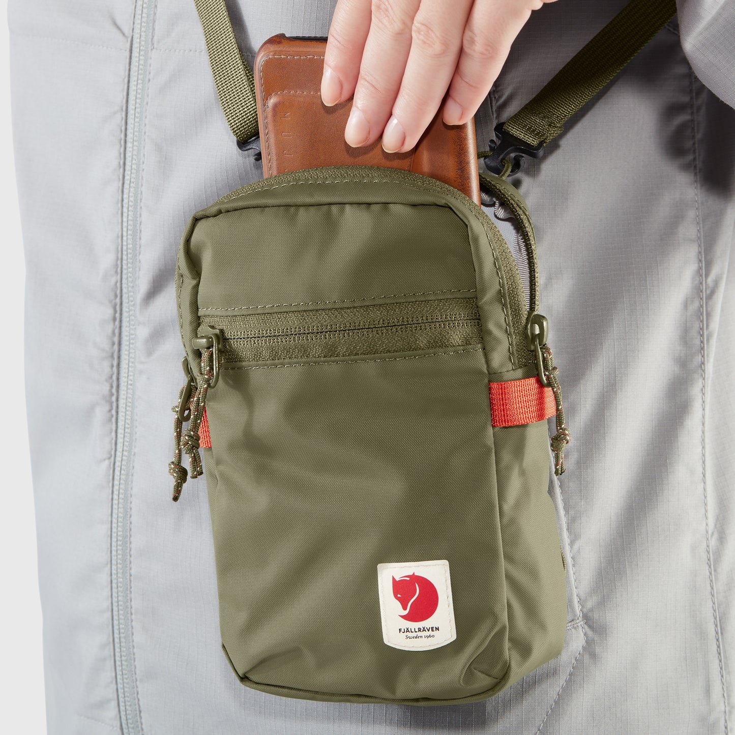 FJÄLLRÄVEN - 瑞典北極狐【狐狸袋】HIGH COAST POCKET 斜揹袋腰包 23226-623  MOUNTAIN GREEN