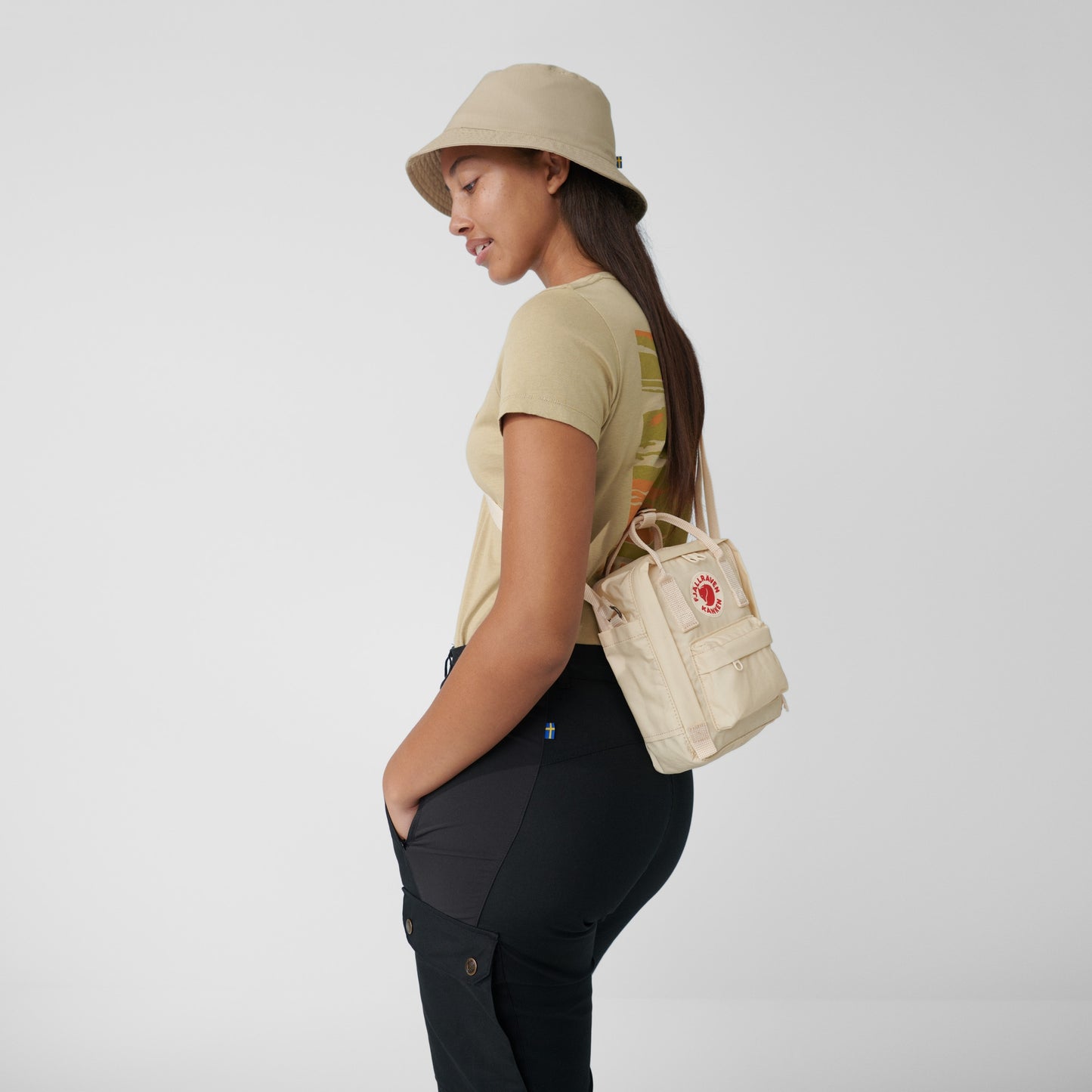 FJÄLLRÄVEN KÅNKEN [狐狸袋] 斜孭袋Sling Cross Shoulder Bag - Peach Sand 23797-241