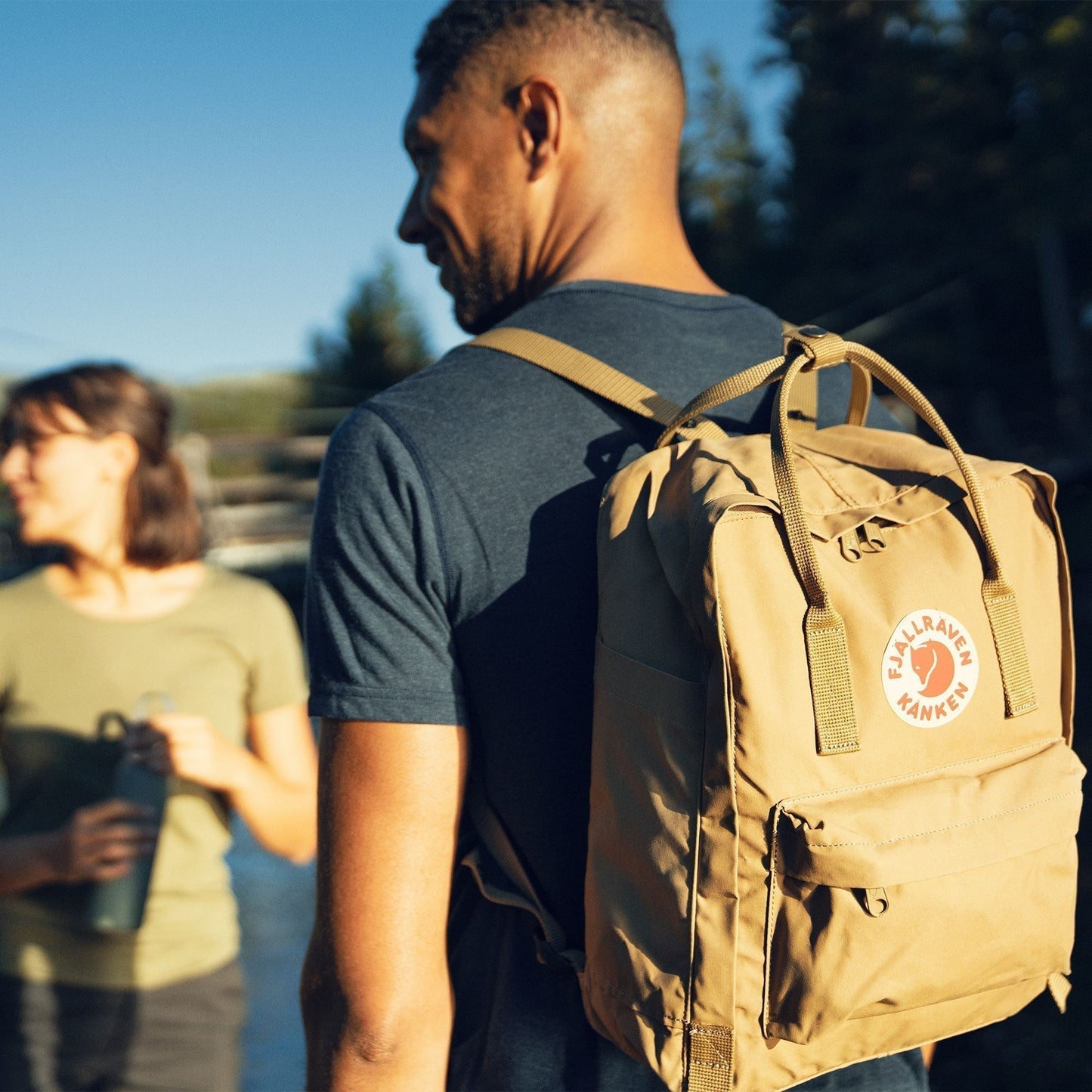 FJÄLLRÄVEN - 瑞典北極狐【狐狸袋】KÅNKEN 16L 背囊 書包 School bag outdoor backpack 23510-160-916 Ochre / Confetti Pattern