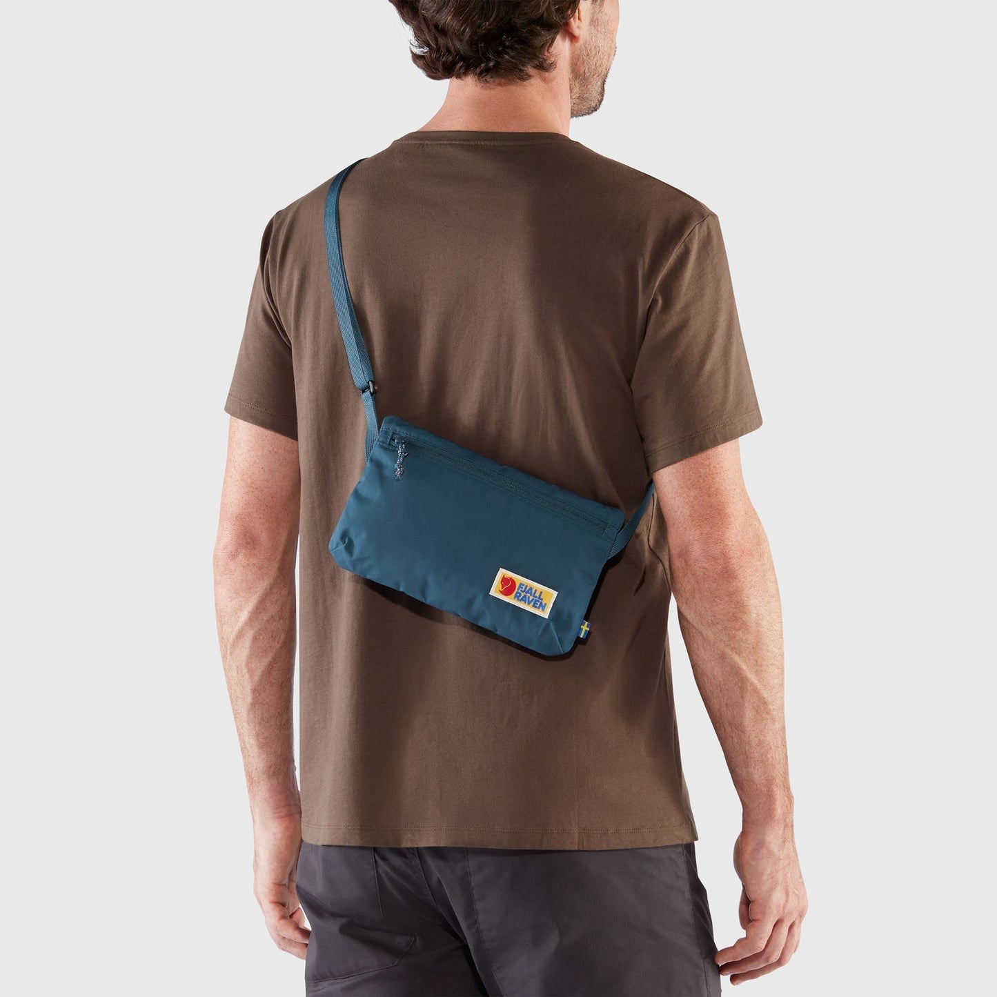 FJÄLLRÄVEN [狐狸袋] Vardag Pocket 斜揹包 - Desert Brown 27248-242
