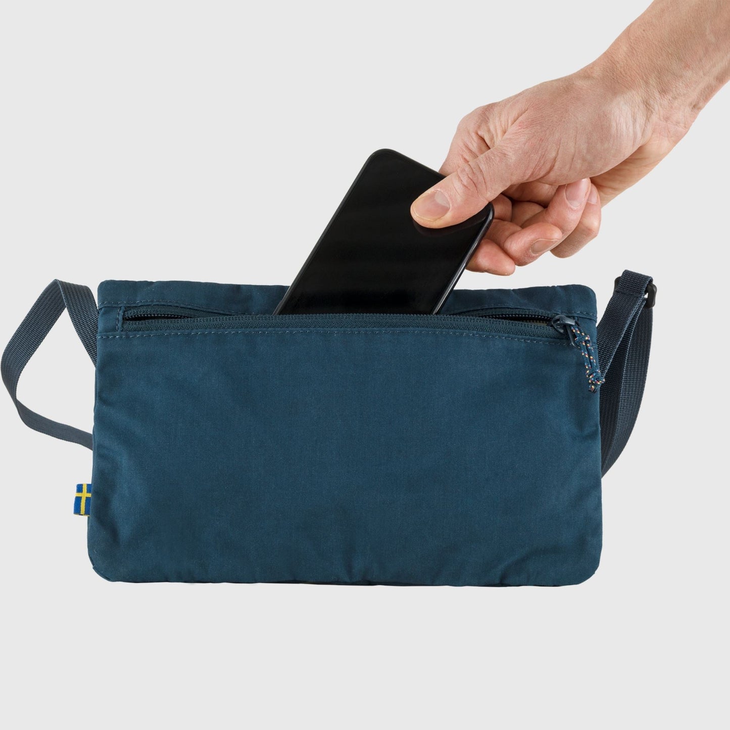 FJÄLLRÄVEN [狐狸袋] Vardag Pocket 斜揹包 - Royal Purple 27248-421